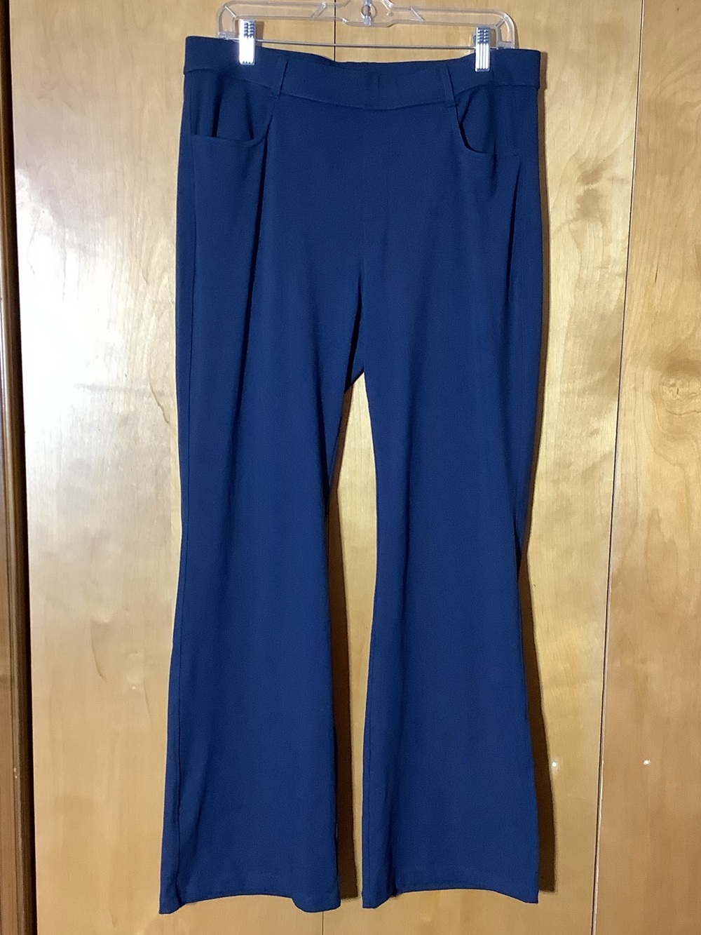 Iuga navy boot cut leggings, size 2XL